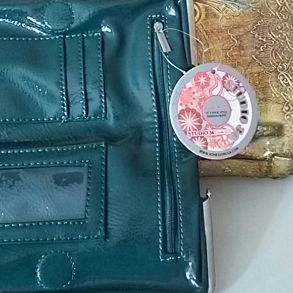 Clutch - Picture 6 of 8